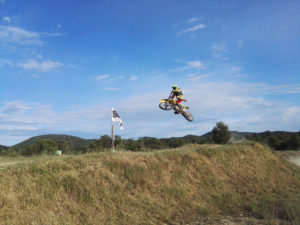 Moto cross sur circuit